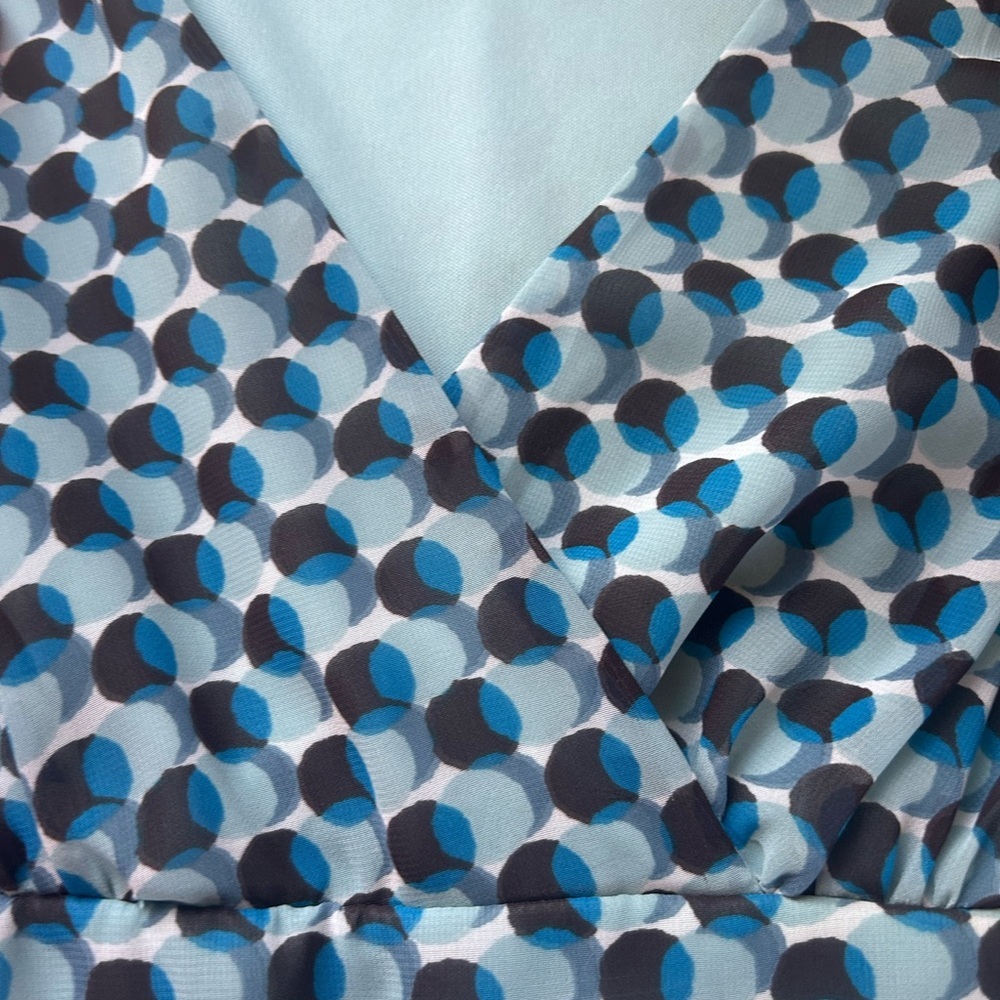 Vintage Y2K Fit and Flare retro dot midi dress. Lined. Tie back. Geometric. - Picture 8 of 13
